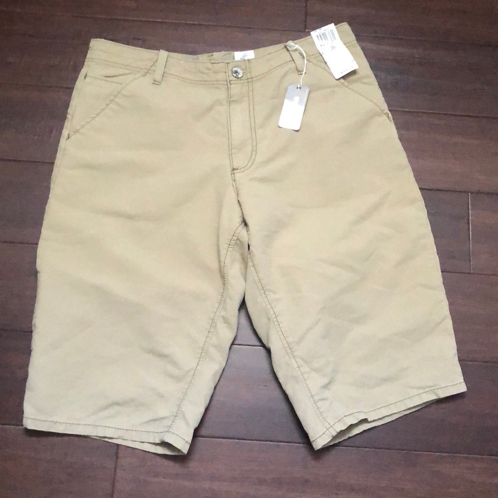 Levi’s silver tab cargo shorts 33 NWT